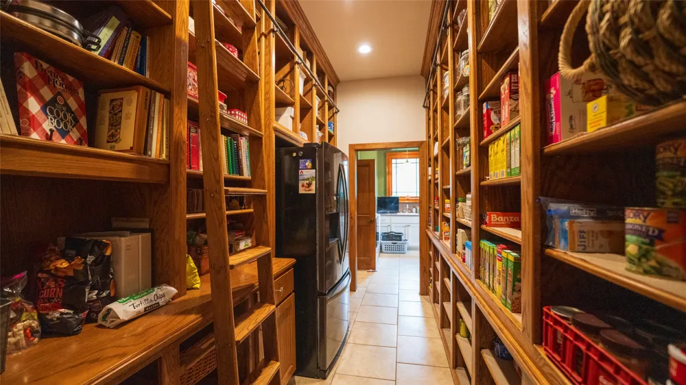 1908 County Road 305 Rockdale, TX 76567