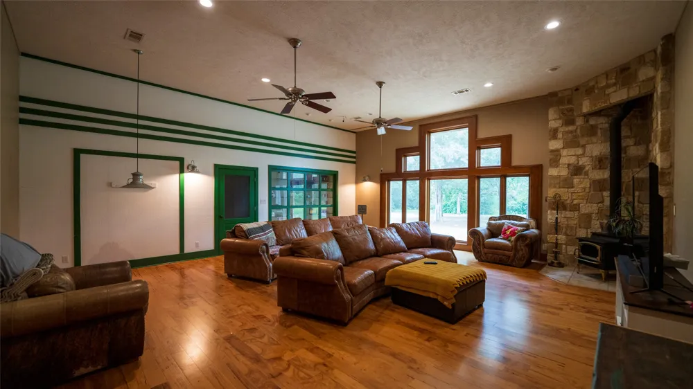 1908 County Road 305 Rockdale, TX 76567