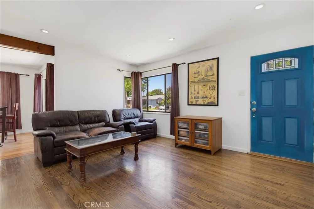 7871 Toland Avenue Los Angeles, CA 90045
