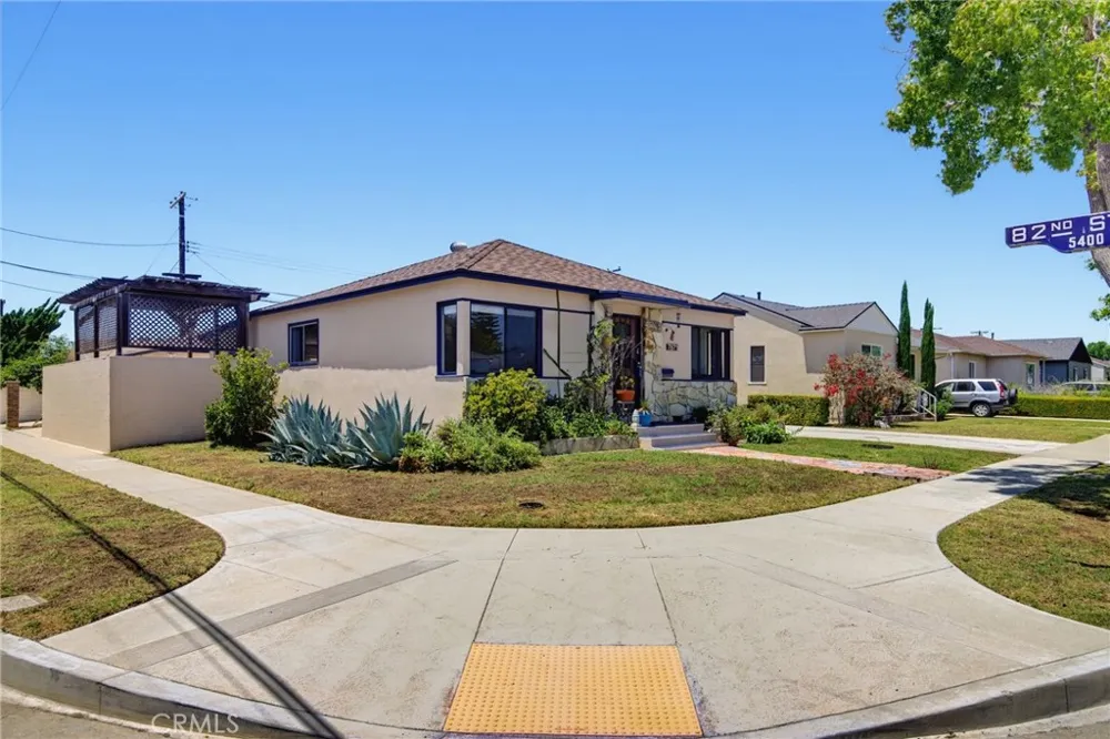7871 Toland Avenue Los Angeles, CA 90045