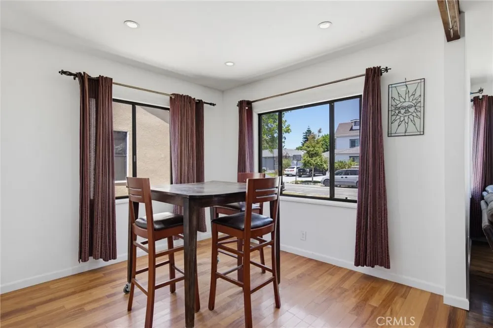 7871 Toland Avenue Los Angeles, CA 90045