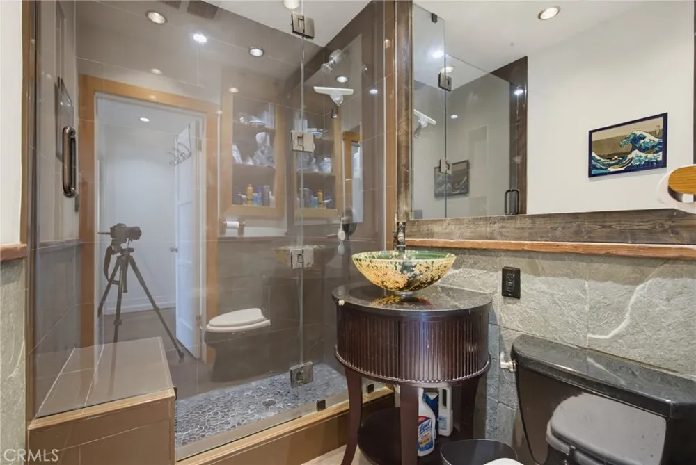 7871 Toland Avenue Los Angeles, CA 90045