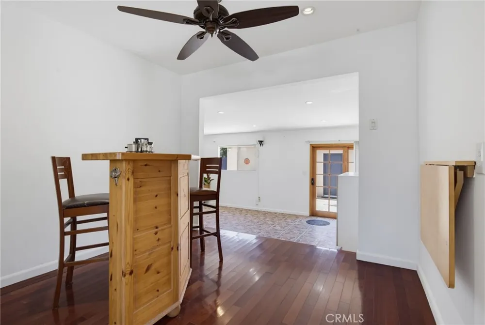 7871 Toland Avenue Los Angeles, CA 90045