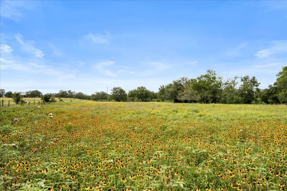 8413 Mach Road La Grange, TX 78945