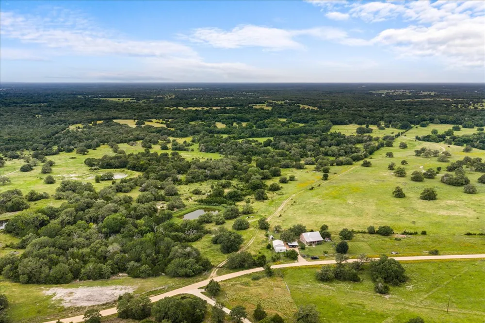 8413 Mach Road La Grange, TX 78945