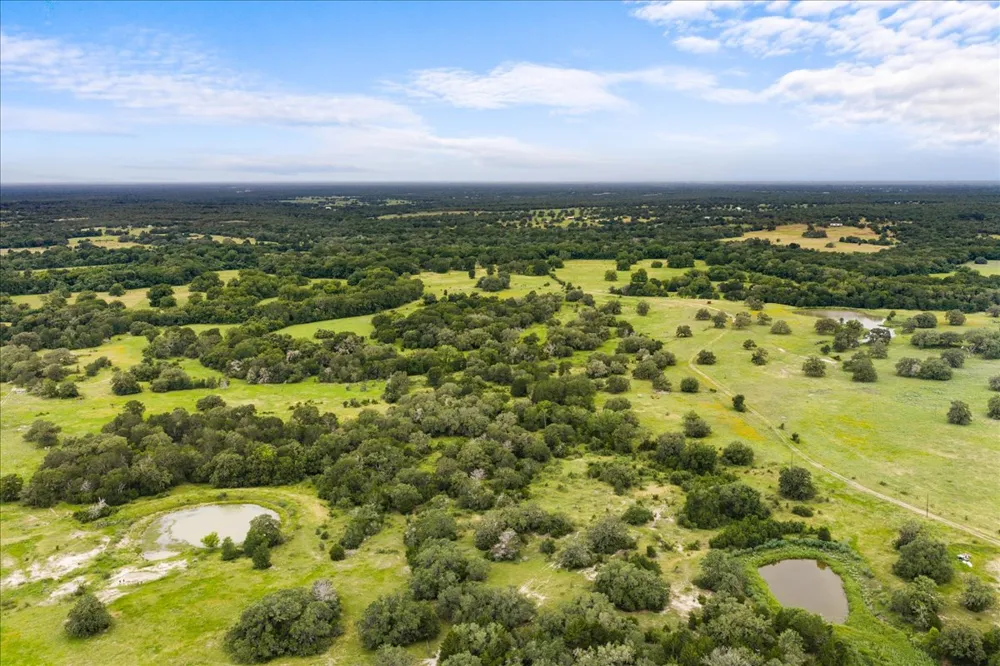 8413 Mach Road La Grange, TX 78945