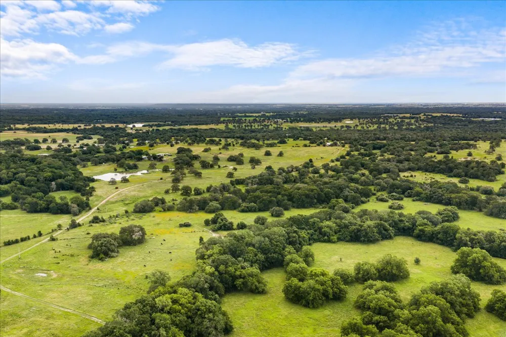 8413 Mach Road La Grange, TX 78945