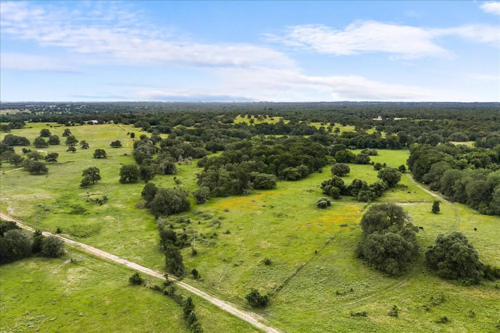 8413 Mach Road La Grange, TX 78945