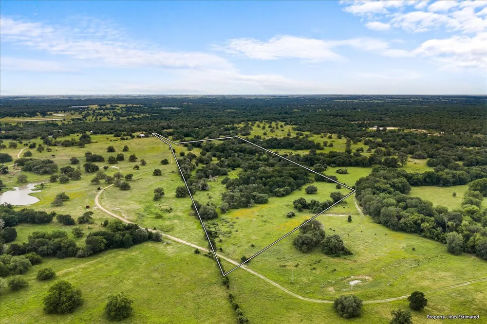 8413 Mach Road La Grange, TX 78945