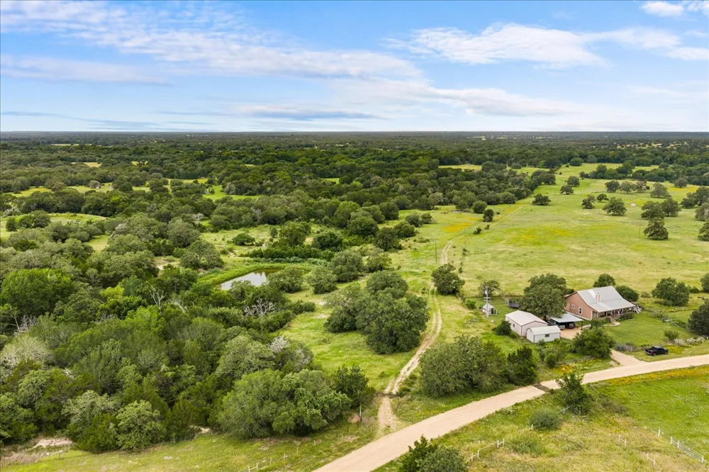 8413 Mach Road La Grange, TX 78945