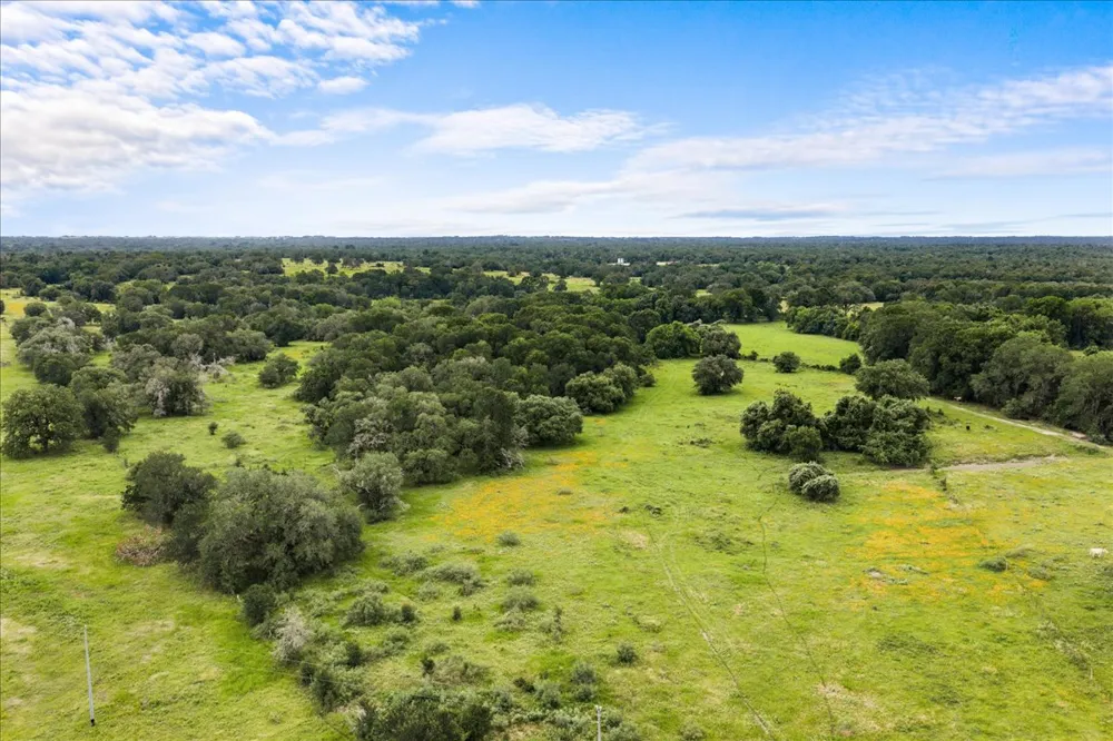 8413 Mach Road La Grange, TX 78945