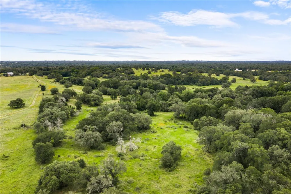 8413 Mach Road La Grange, TX 78945