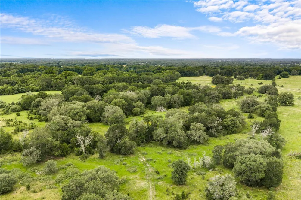 8413 Mach Road La Grange, TX 78945
