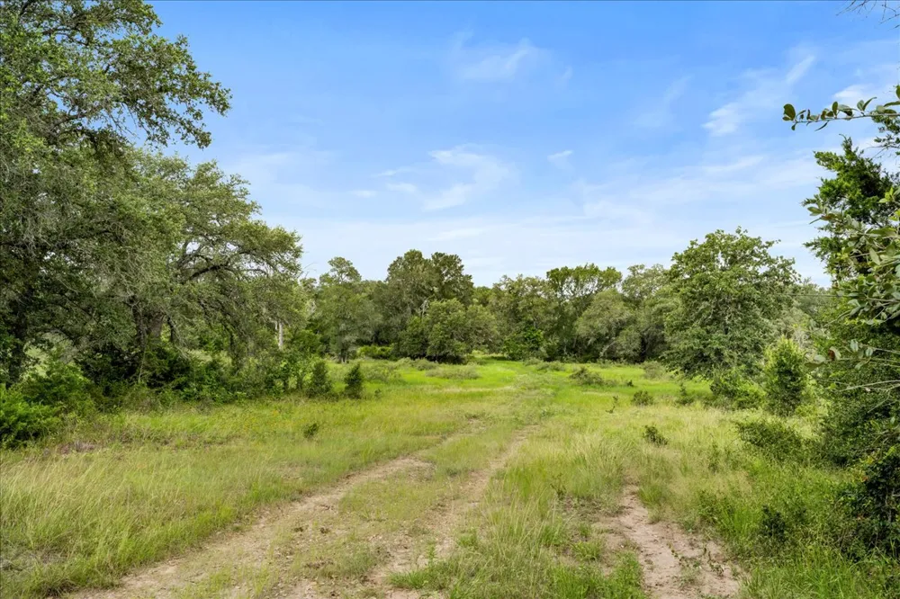 8413 Mach Road La Grange, TX 78945
