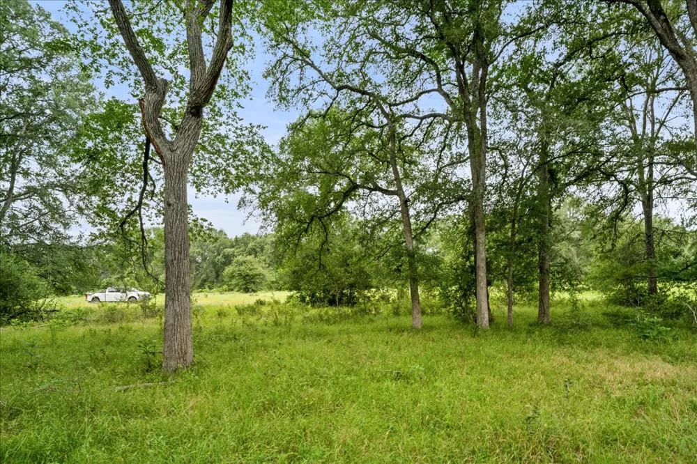 8413 Mach Road La Grange, TX 78945
