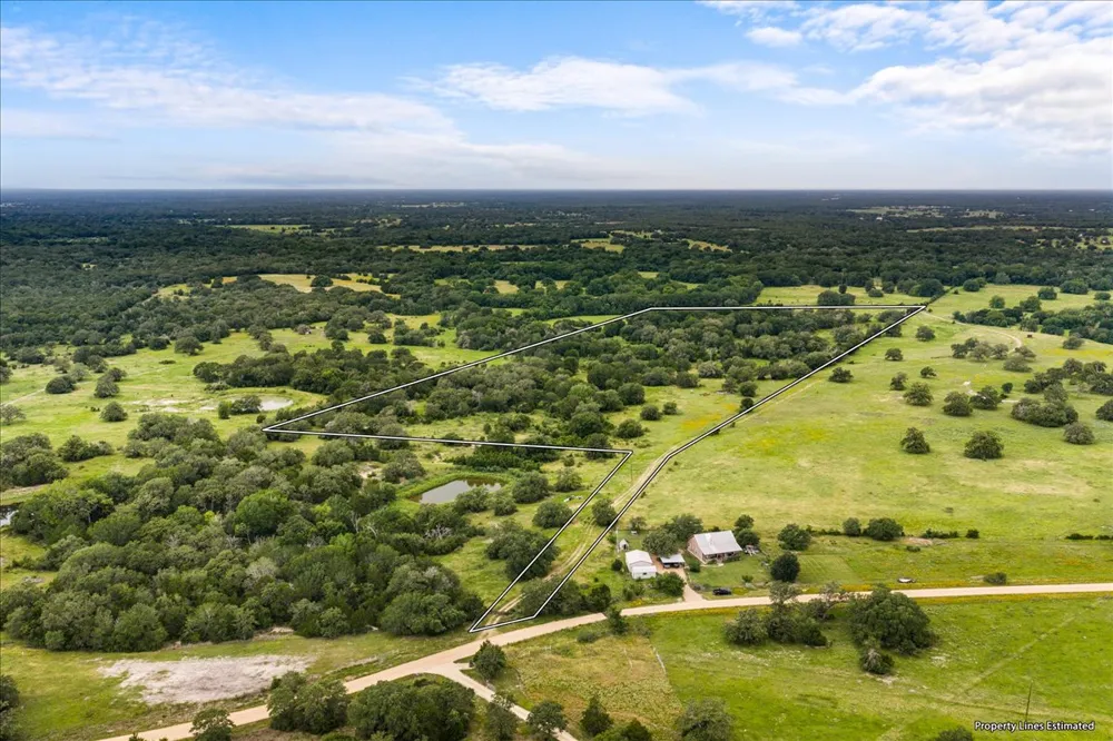 8413 Mach Road La Grange, TX 78945