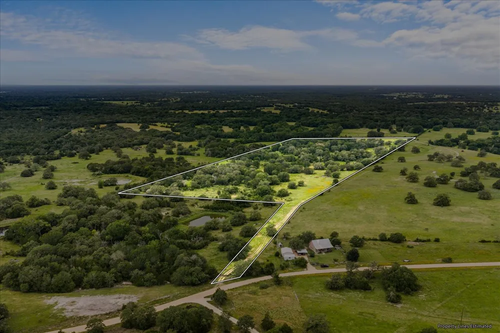 8413 Mach Road La Grange, TX 78945