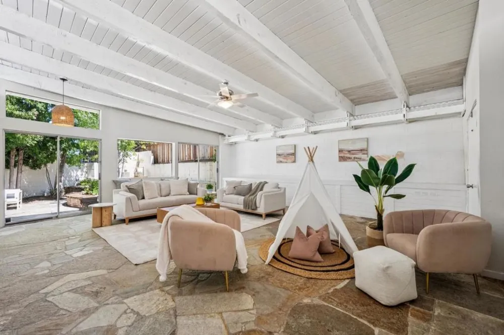 20210 Franklin Avenue Saratoga, CA 95070