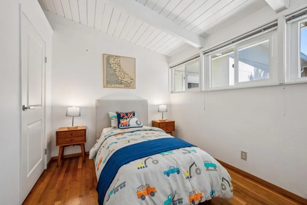 20210 Franklin Avenue Saratoga, CA 95070