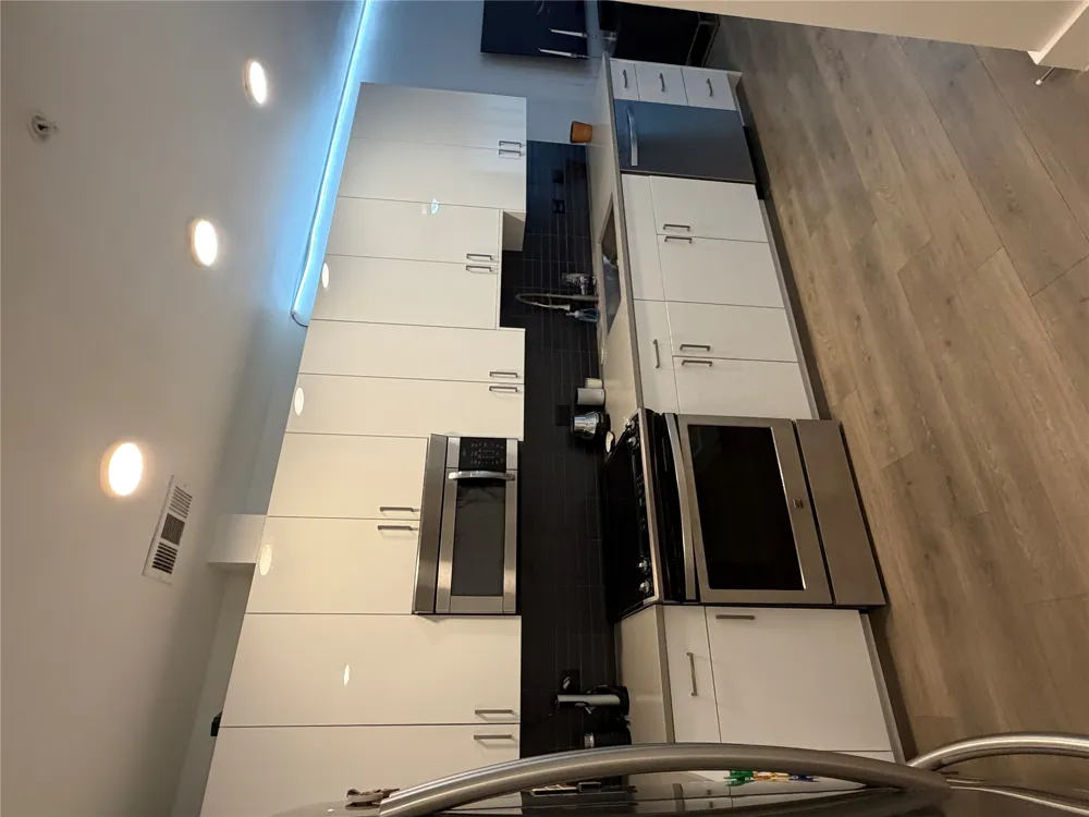 2213 Poquito Road #220 Austin, TX 78722