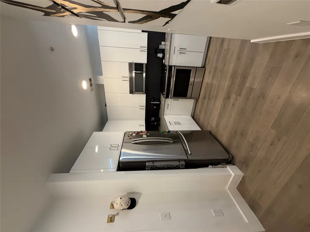 2213 Poquito Road #220 Austin, TX 78722