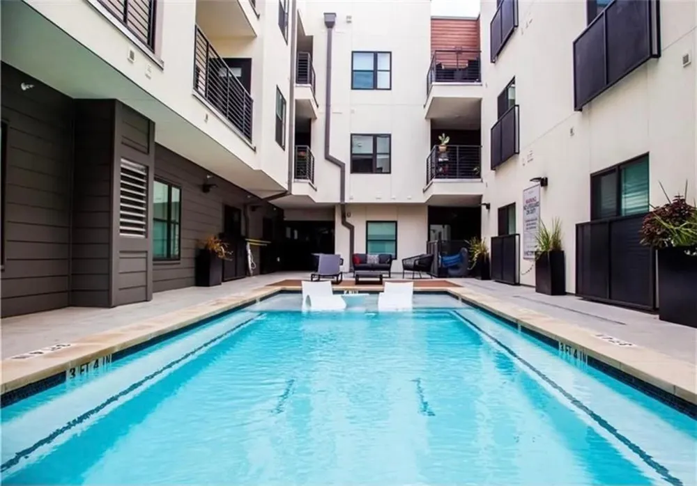 2213 Poquito Road #220 Austin, TX 78722