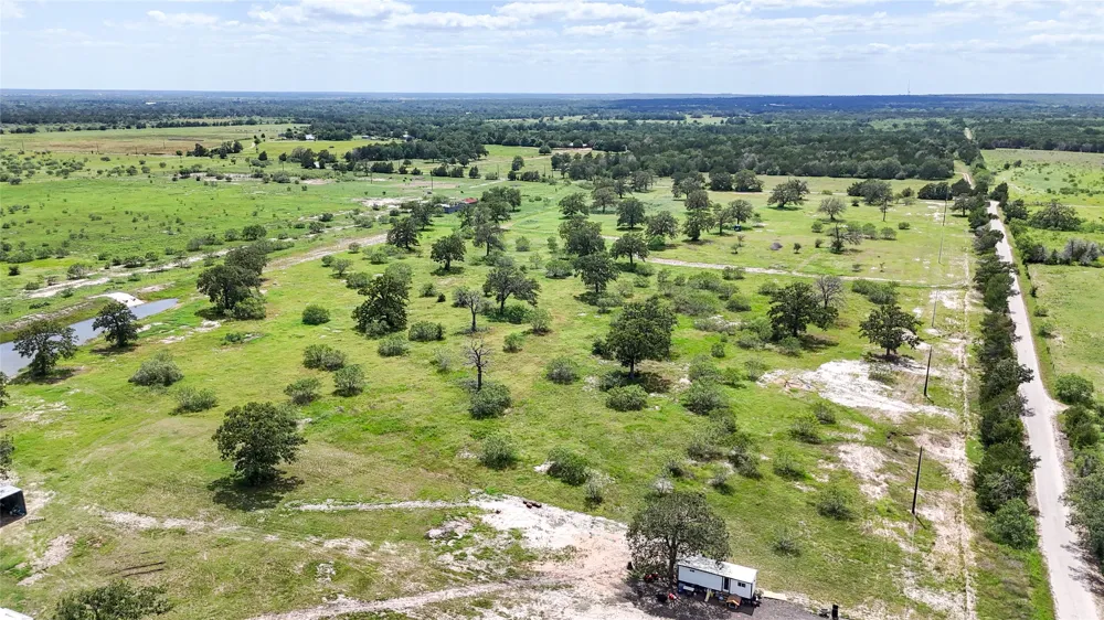 9 Zack Lane Smithville, TX 78957