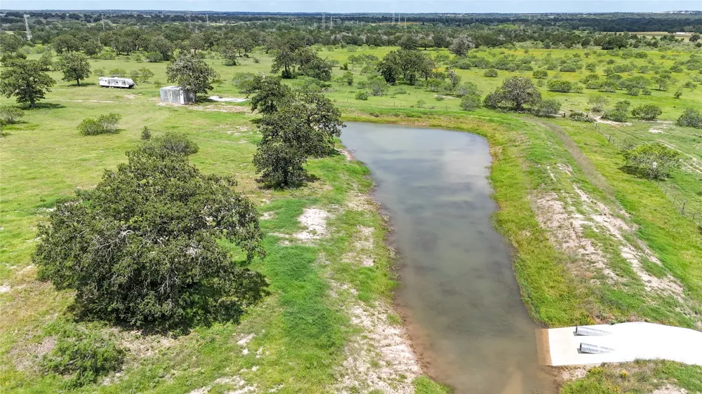 9 Zack Lane Smithville, TX 78957