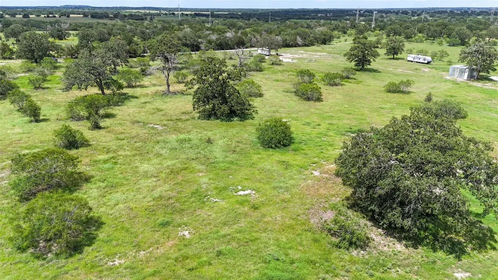 9 Zack Lane Smithville, TX 78957