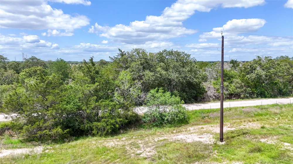 9 Zack Lane Smithville, TX 78957