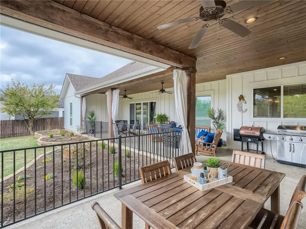 132 Huerta Road Florence, TX 76527