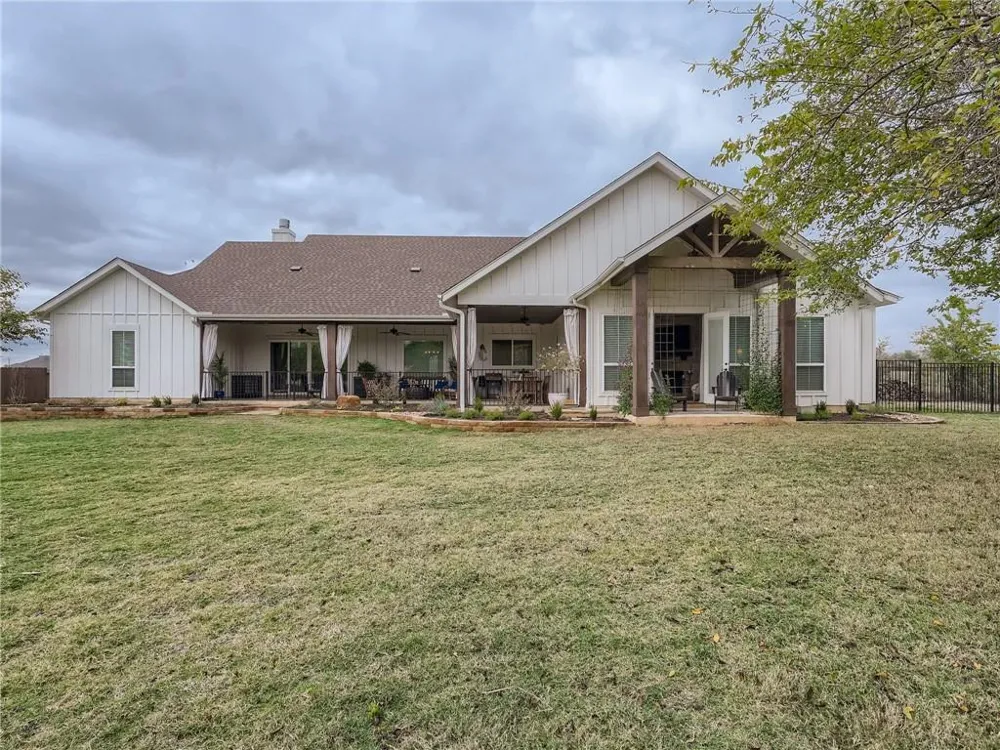 132 Huerta Road Florence, TX 76527