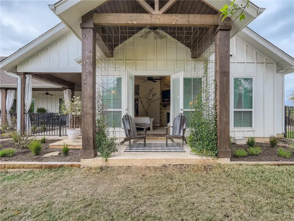 132 Huerta Road Florence, TX 76527