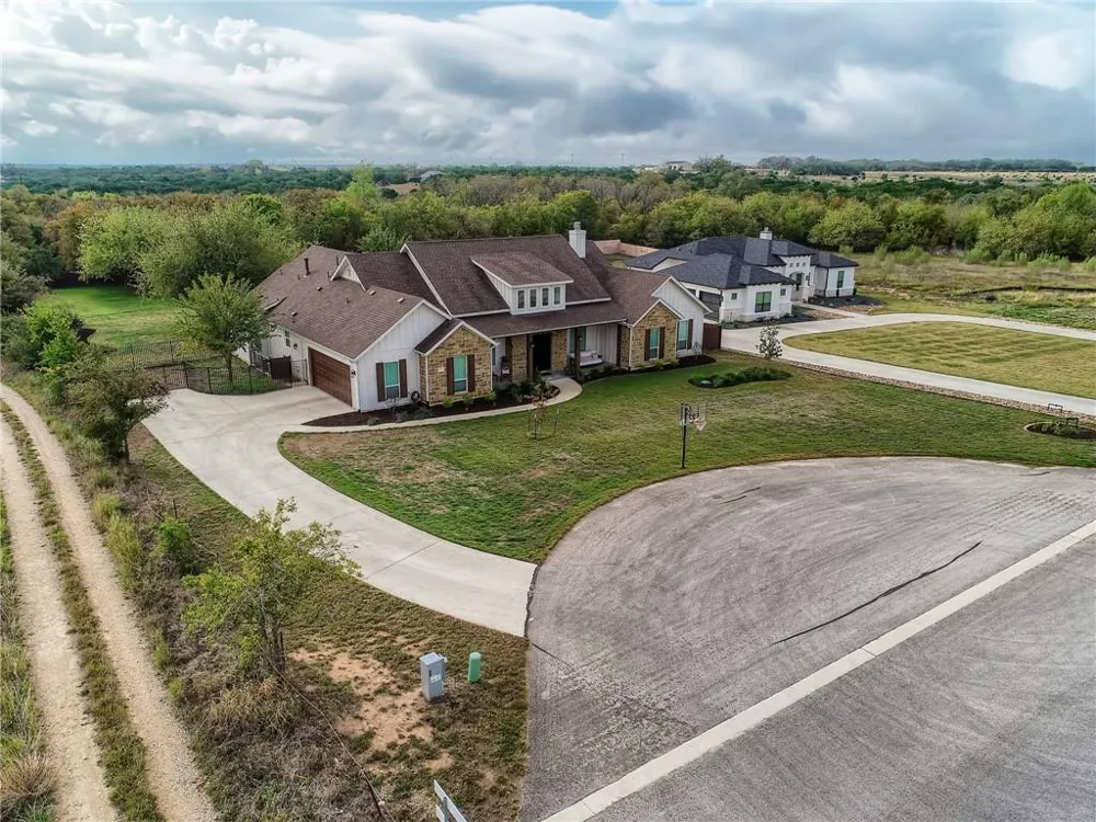 132 Huerta Road Florence, TX 76527