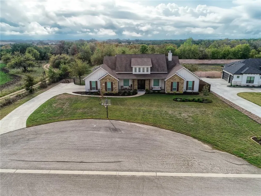 132 Huerta Road Florence, TX 76527