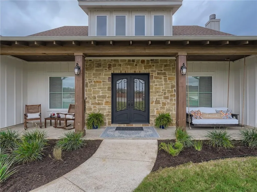 132 Huerta Road Florence, TX 76527