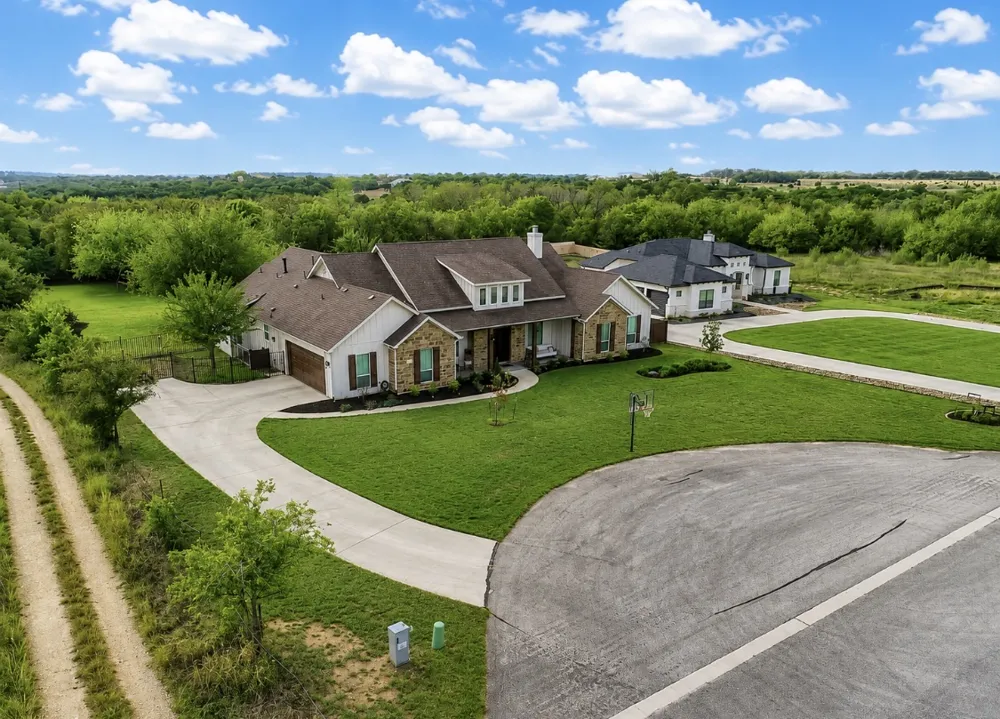 132 Huerta Road Florence, TX 76527