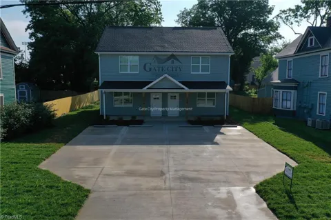 306 Oakwood Street #B