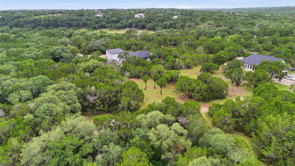 30 Meadow Oak Court Wimberley, TX 78676