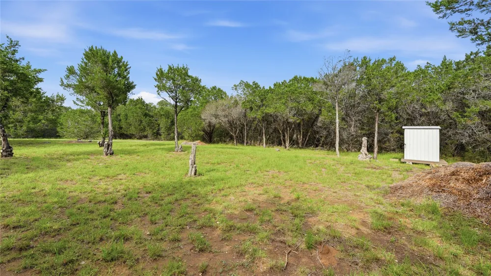 30 Meadow Oak Court Wimberley, TX 78676