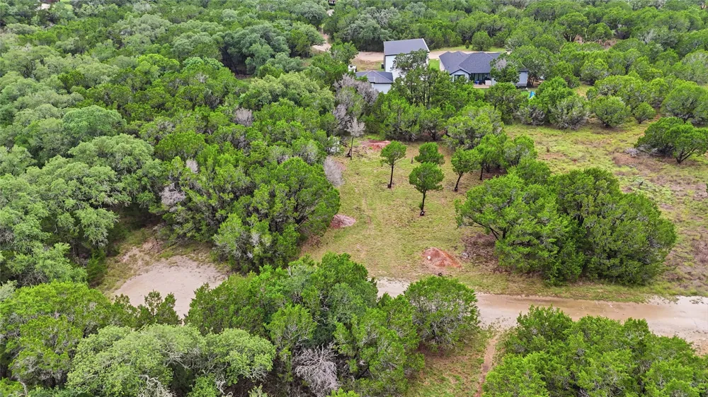 30 Meadow Oak Court Wimberley, TX 78676