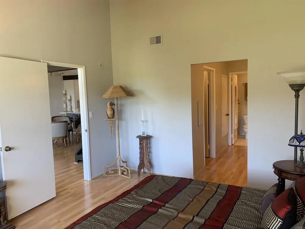 2508 Navarra Drive #424 Carlsbad, CA 92009