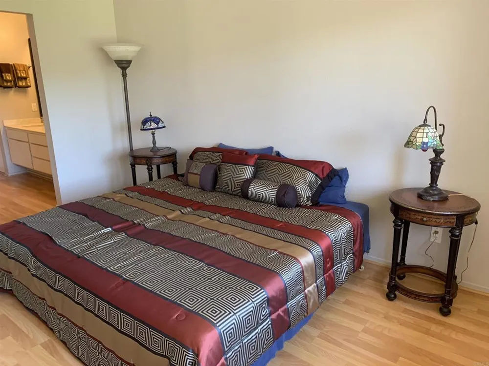 2508 Navarra Drive #424 Carlsbad, CA 92009