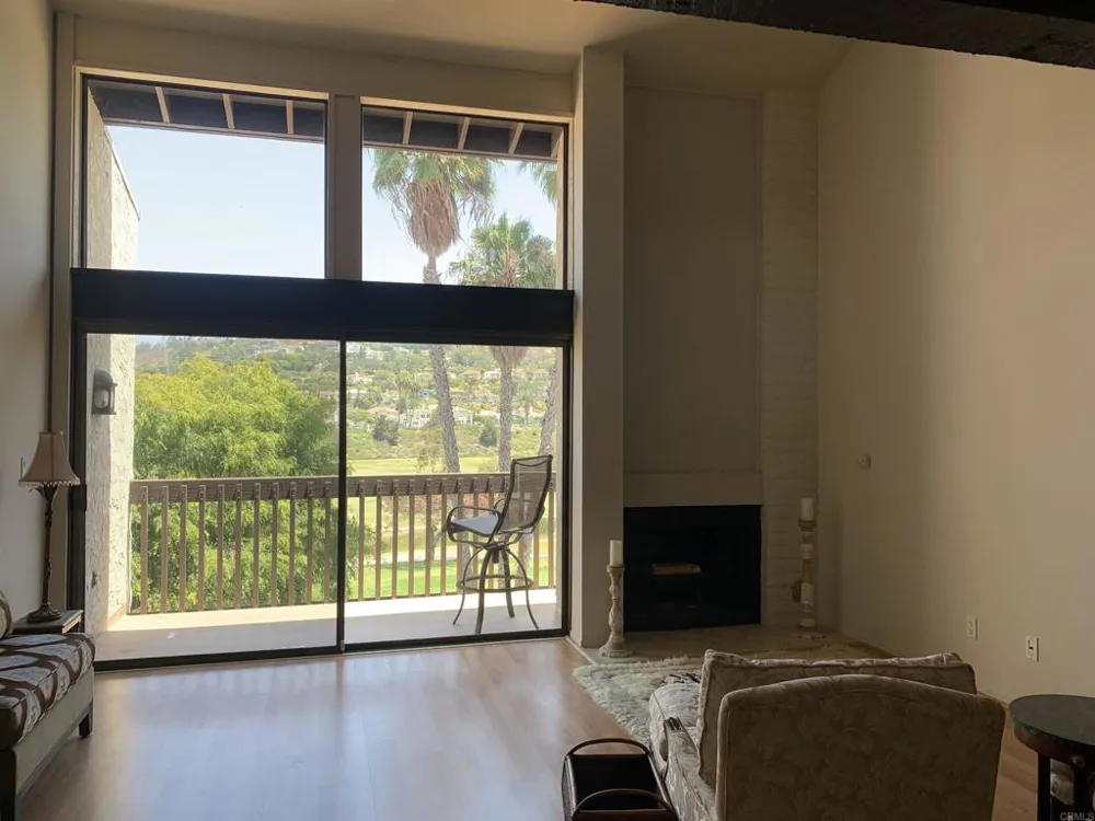 2508 Navarra Drive #424 Carlsbad, CA 92009