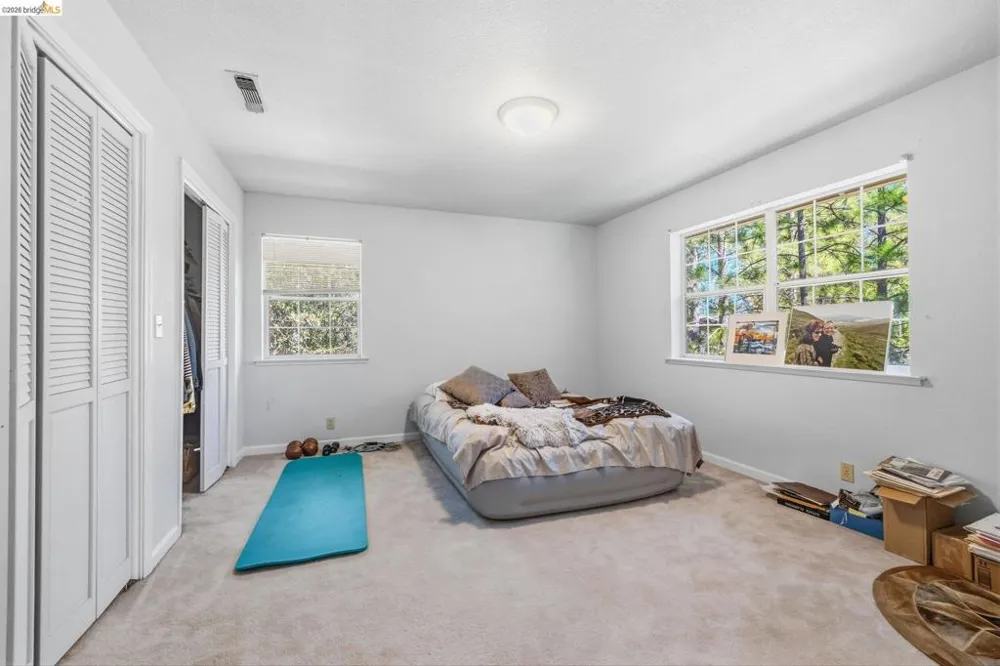 12033 Hillhurst Cir Groveland, CA 95321