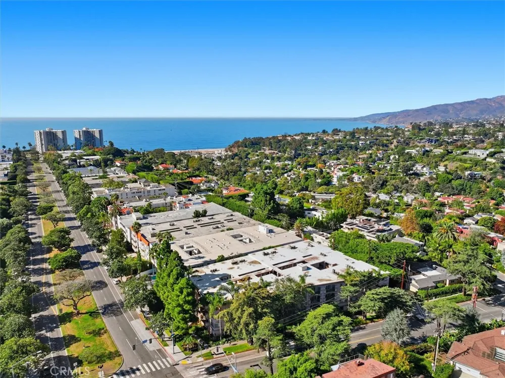 222 7th Street #202 Santa Monica, CA 90402