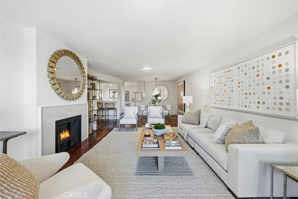222 7th Street #202 Santa Monica, CA 90402