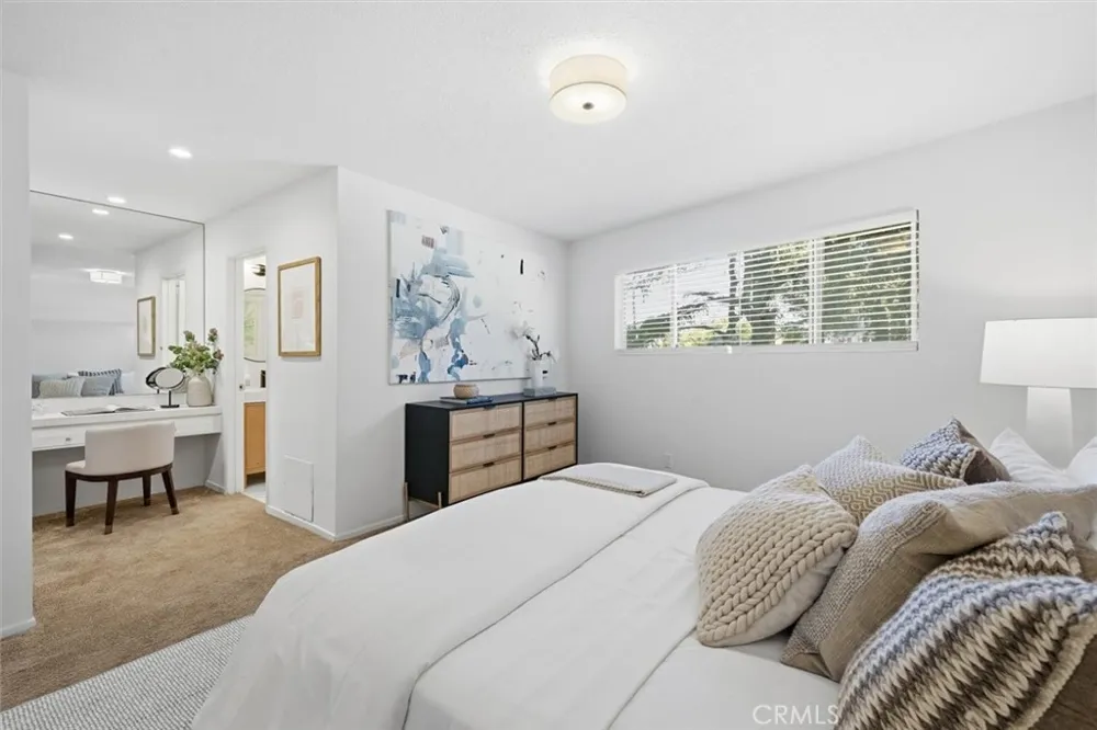 222 7th Street #202 Santa Monica, CA 90402