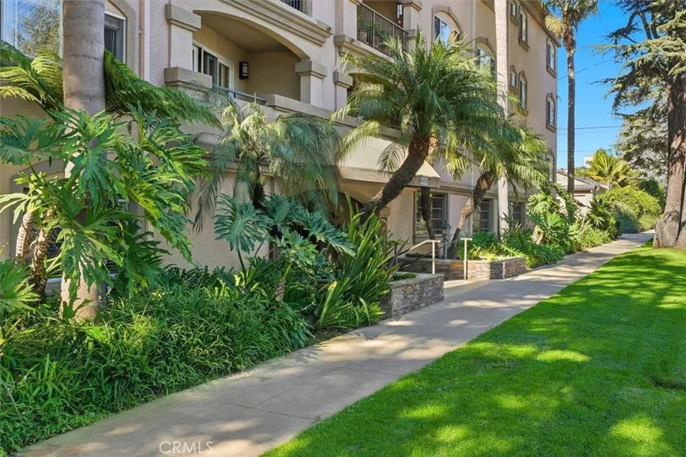 222 7th Street #202 Santa Monica, CA 90402