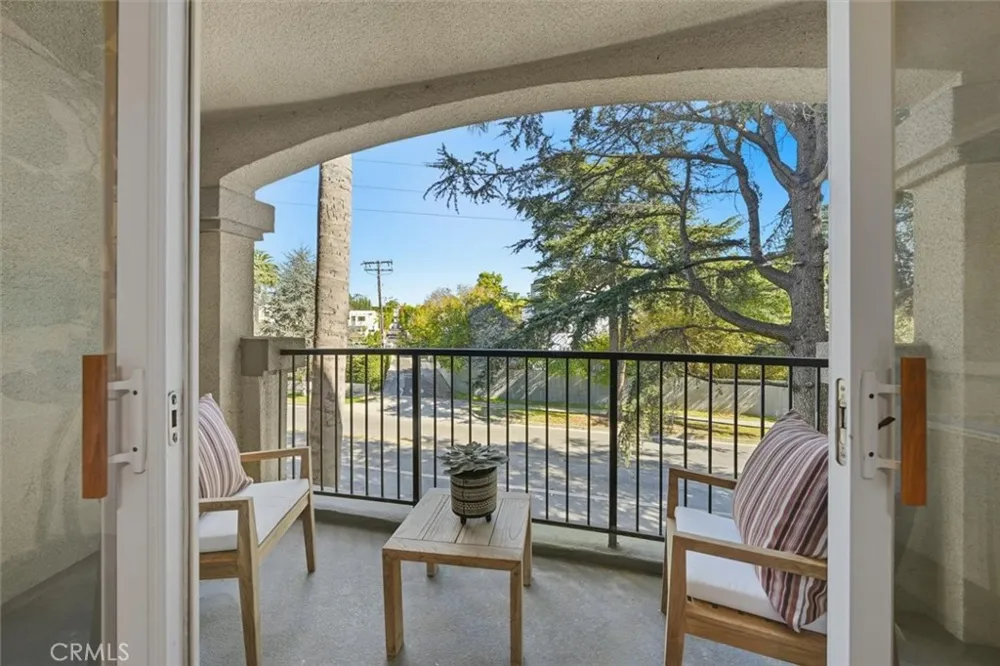 222 7th Street #202 Santa Monica, CA 90402